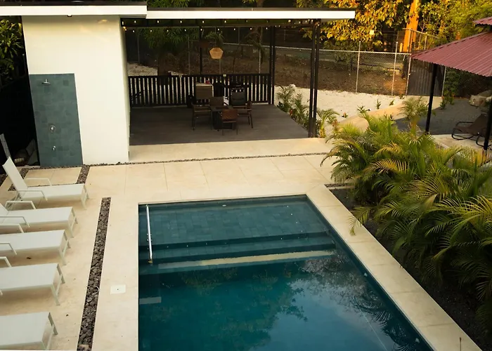 Tropical Hideaway Loft Hébergement de vacances Coco